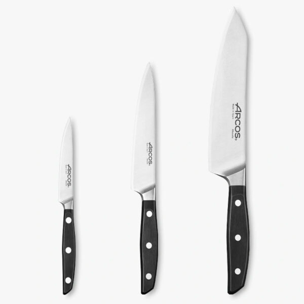 Set de cuchillos Arcos Serie Manhattan con cuatro cuchillos profesionales para cocina.