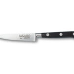 Cuchillo pelador de acero inoxidable Cuchillería Navarro con mango negro ergonómico.